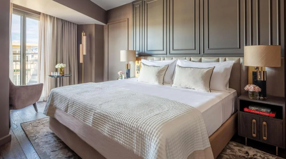 Suite at Anantara Plaza Nice Hotel