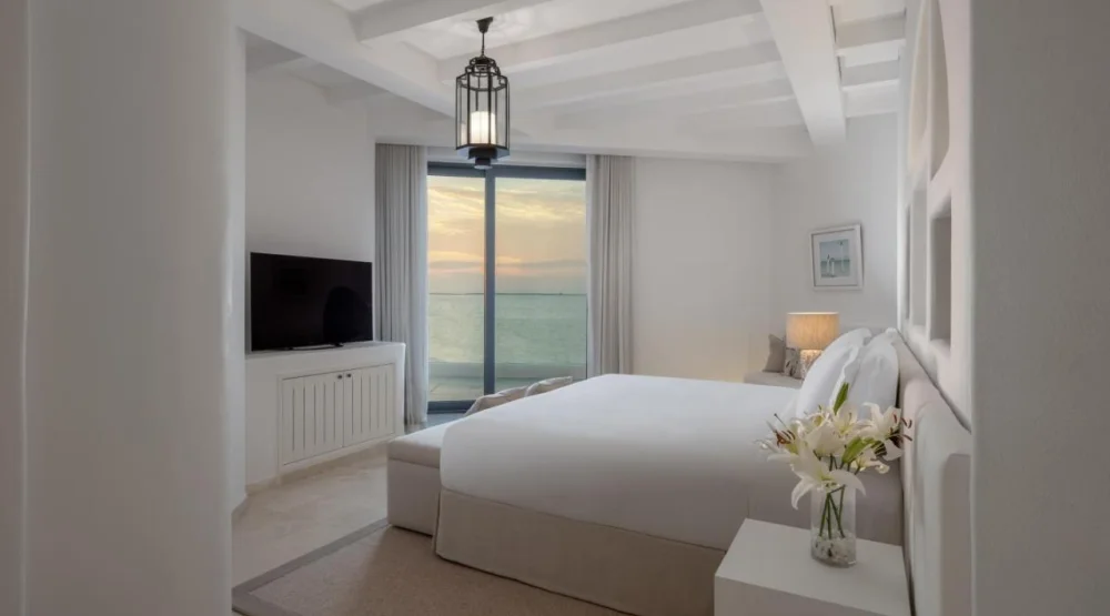 Oia Sea View Room at Anantara Santorini Abu Dhabi Retreat