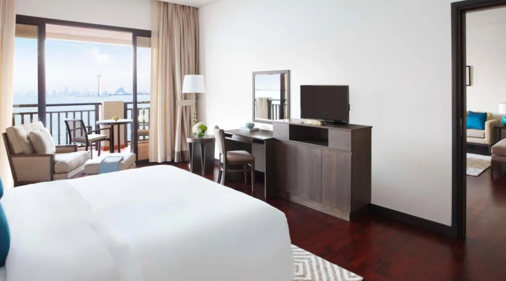 One Bedroom Apartment at Anantara The Palm Dubai Resort