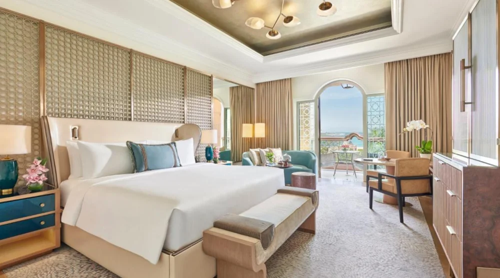 Deluxe Sea View King Room, Balcony at Emirates Palace Mandarin Oriental
