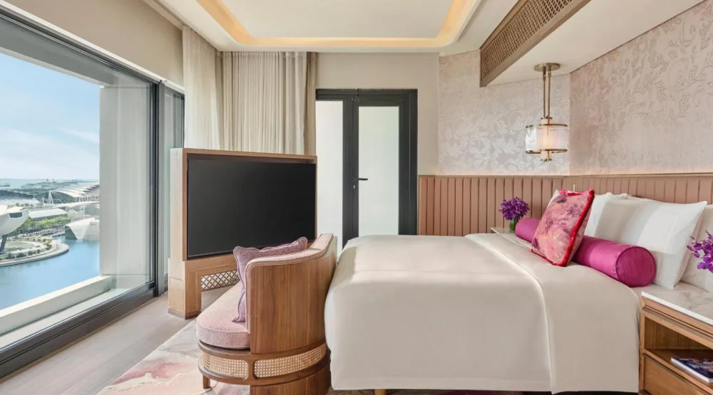 Sea View Suite with Balcony at Mandarin Oriental Singapore