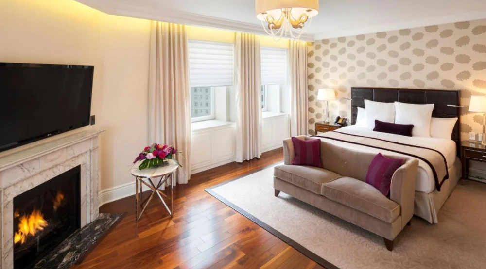 Junior Suite with Fireplace at The Ritz-Carlton Montreal