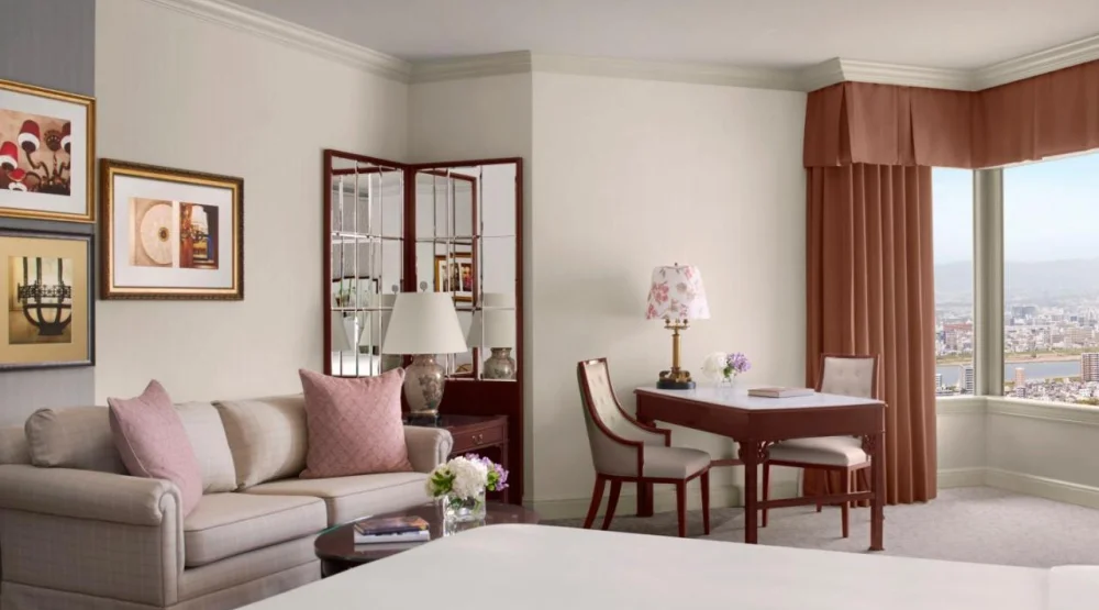 Junior Suite, Guest Room, One King, City View, Corner Room at The Ritz-Carlton Osaka