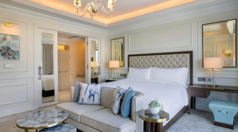 Deluxe, Guest Room, One King, City View at The Ritz-Carlton Hotel Amman