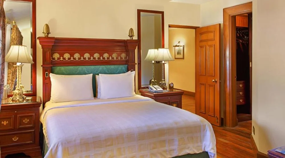 Deluxe Suite at The Oberoi Cecil