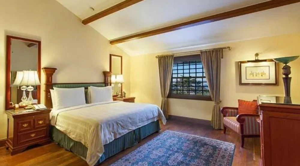 Twin Room at The Oberoi Cecil