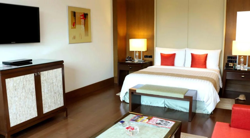 Deluxe Suite at The Oberoi Gurgaon