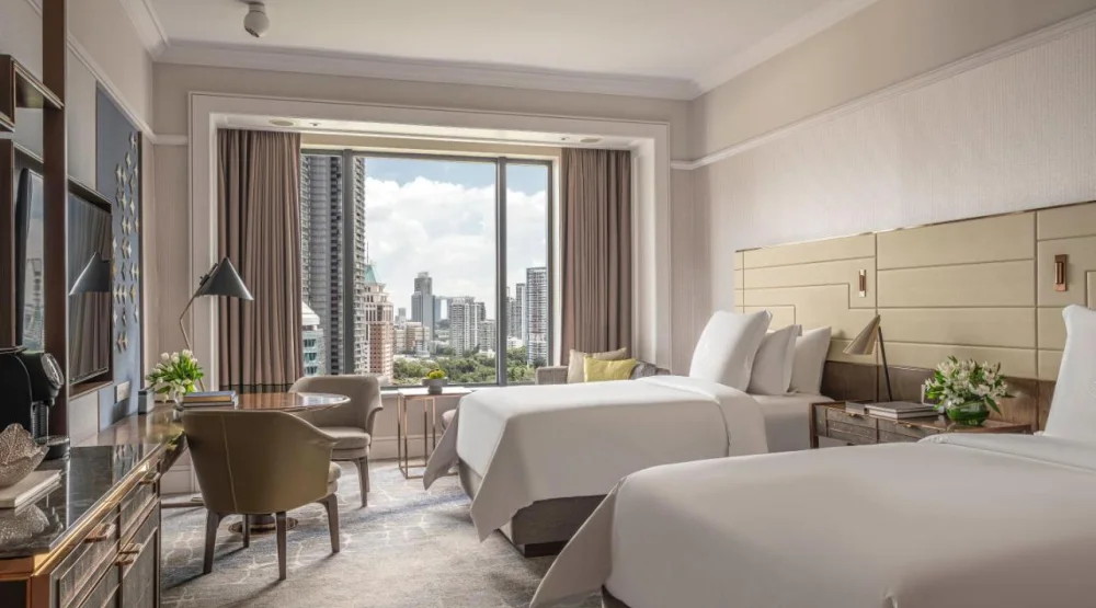 Boulevard Twin Room at Four Seasons Hotel Singapore
