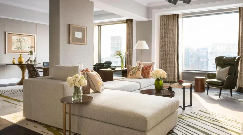 Royal One Bedroom Suite at Four Seasons Hotel Singapore