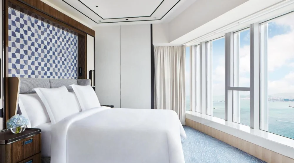 Superior Harbor View Suite at Four Seasons Hong Kong