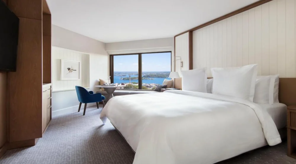 Deluxe Partial Harbor King Room at Four Seasons Hotel Sydney
