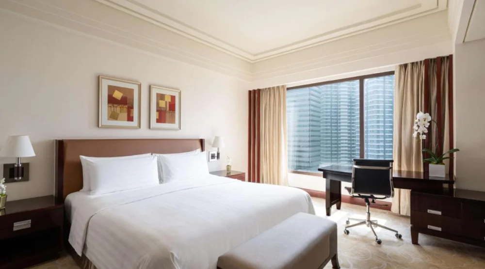 Garden Wing Premier Suite at Edsa Shangri-La Hotel