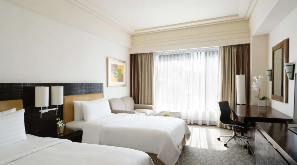 Garden Wing Deluxe Twin at Edsa Shangri-La Hotel