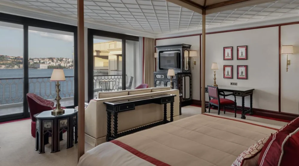 Deluxe Ciragan Bosphorus View King Room at Ciragan Palace Kempinski Hotel