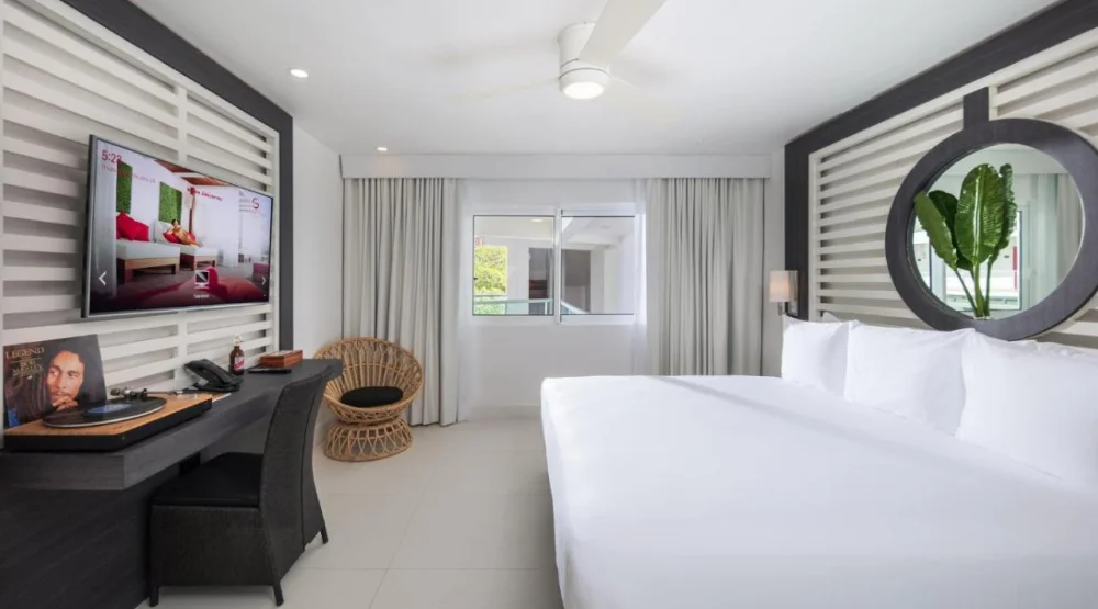 Mini King Room at S Hotel Montego Bay