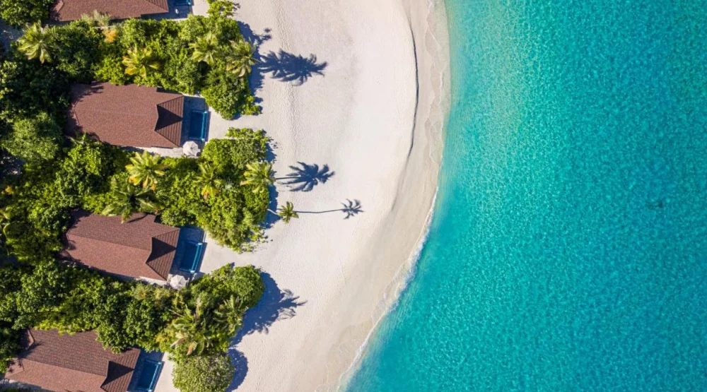 Lagoon Beach Villa at The Standard Maldives Huruvalhi