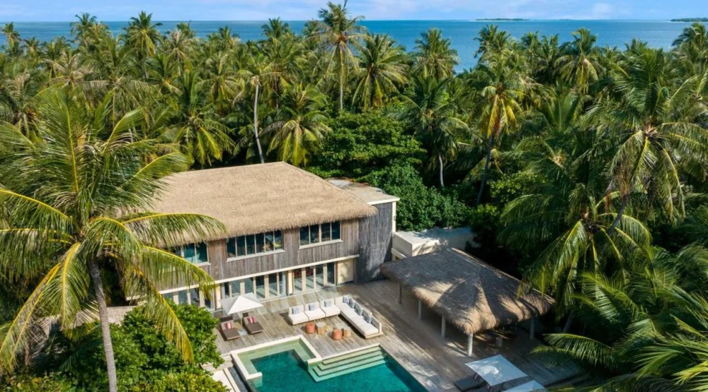 Three Bedroom Royal Beachfront Residence at InterContinental Maldives Maamunagau Resort