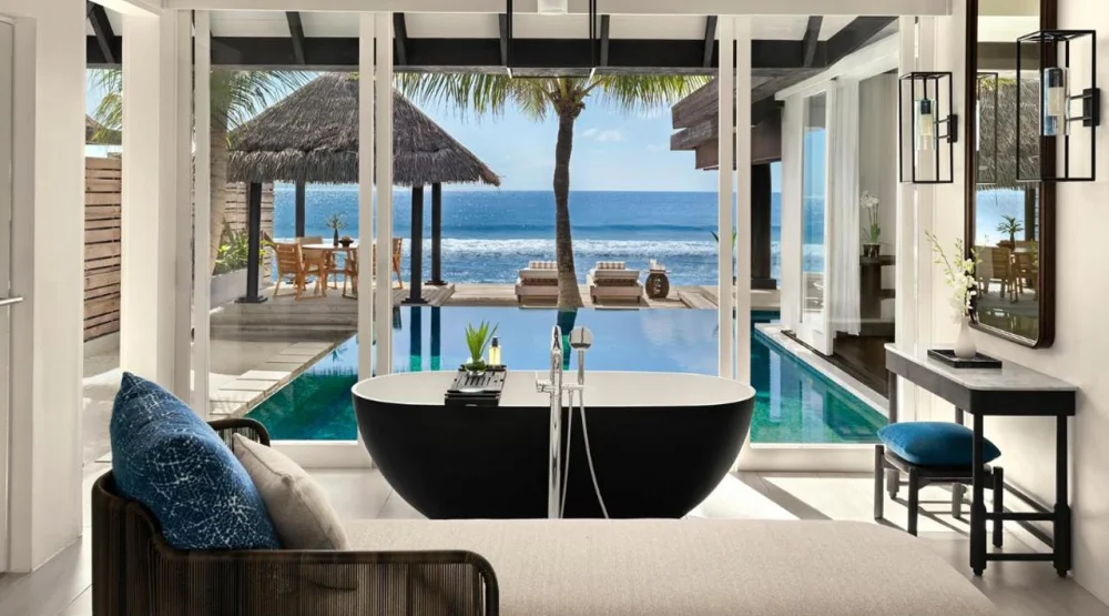 Ocean House with Pool and Private Beach Cabana at Naladhu Private Island
