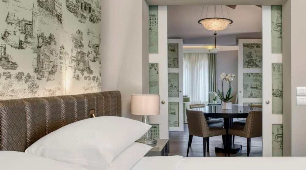 Executive King Suite at Hilton Molino Stucky Hotel