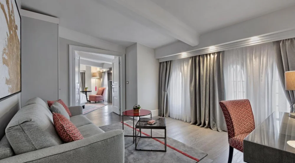 Family King Suite at Hilton Molino Stucky Hotel