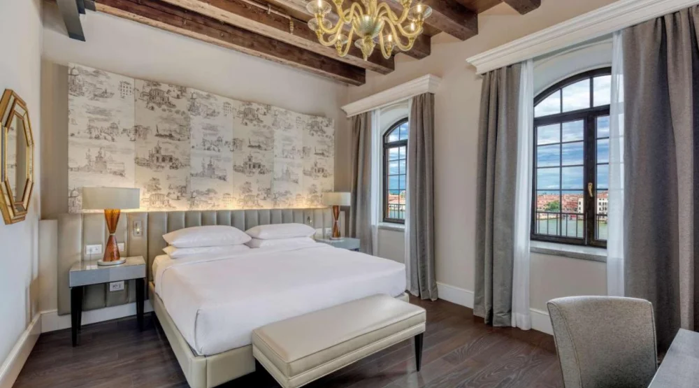 King Tower Suite at Hilton Molino Stucky Hotel