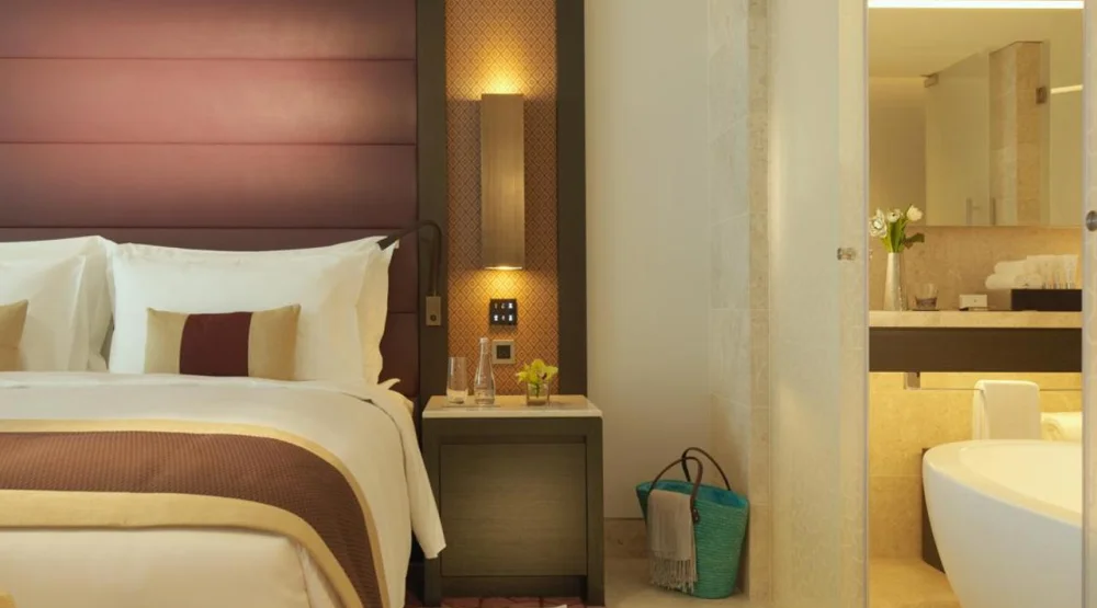 Deluxe King at Kempinski Hotel Muscat