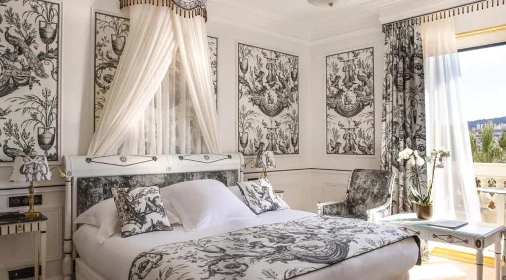 Exclusive Room with Partial Sea View - Garden Area at Le Negresco