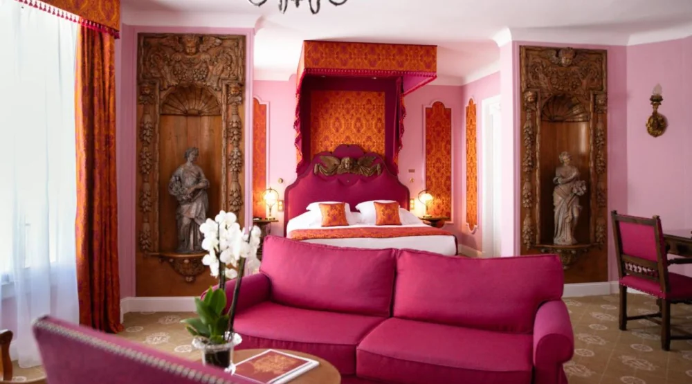 Deluxe Family Room - Courtyard View at Le Negresco