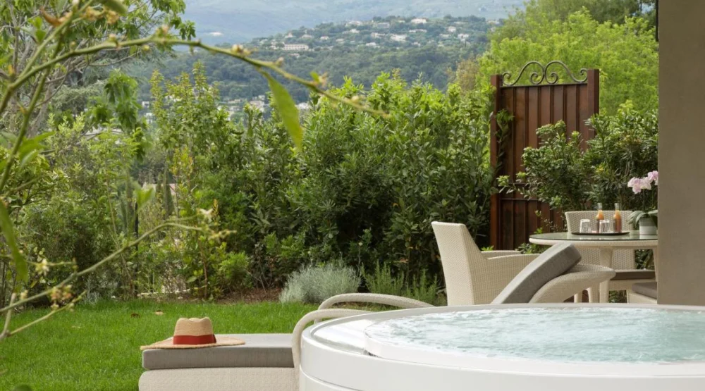 Suite with Spa Bath at Le Domaine Du Mas De Pierre