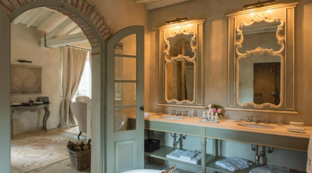 Deluxe Junior Suite at Borgo Santo Pietro