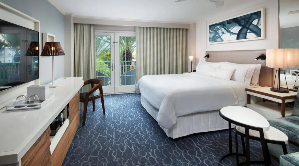 Island, Guest Room, One King at The Westin Grand Cayman Seven Mile Beach Resort