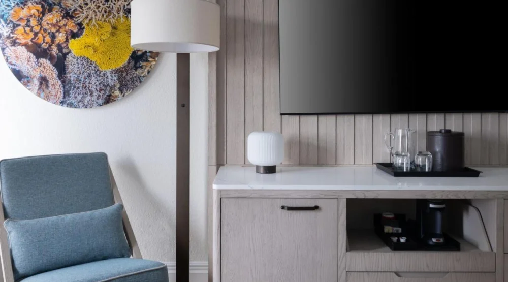 Double Room with Oceanfront View and Balcony at Grand Cayman Marriott Resort