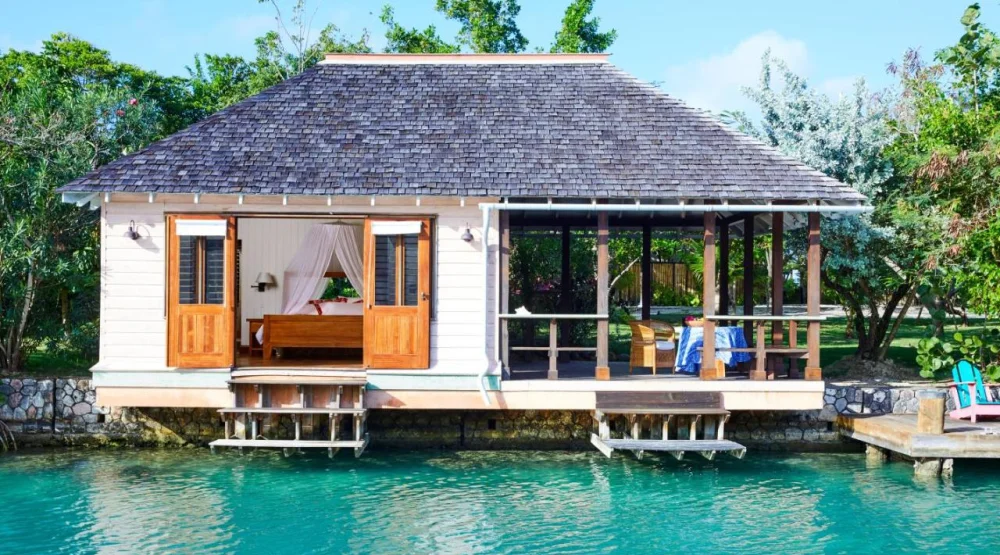 One Bedroom Lagoon Cottage at GoldenEye