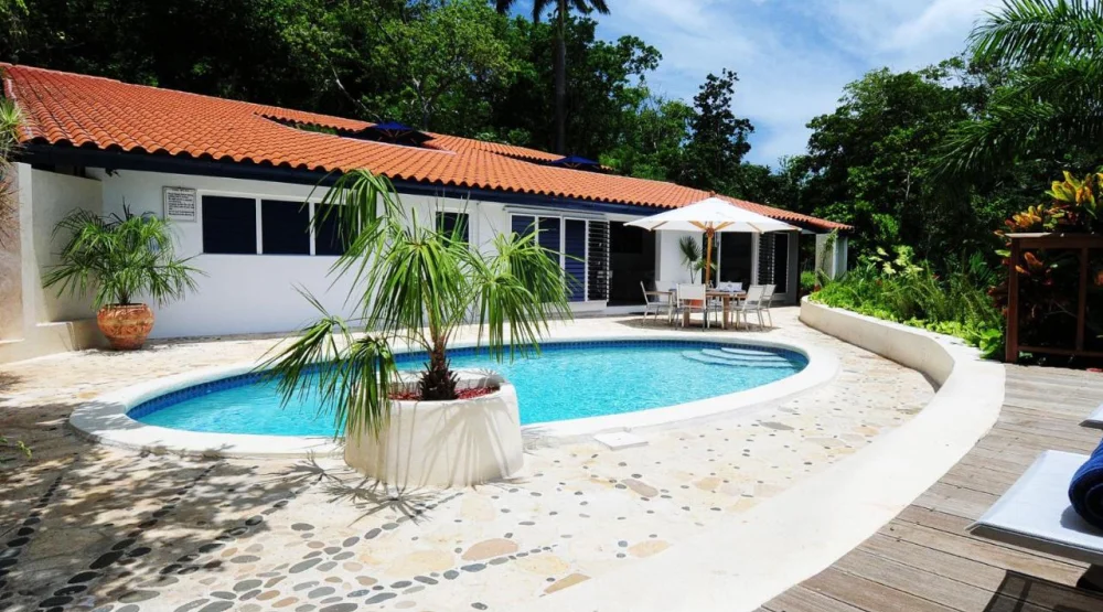 Three Bedroom Villa with Ocean View at Geejam Hotel