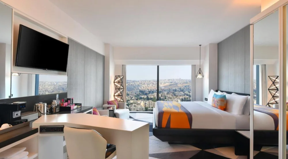 Deluxe Guest Room, City View, One King Bed, High Floor, 20th Floor and Above at W Amman