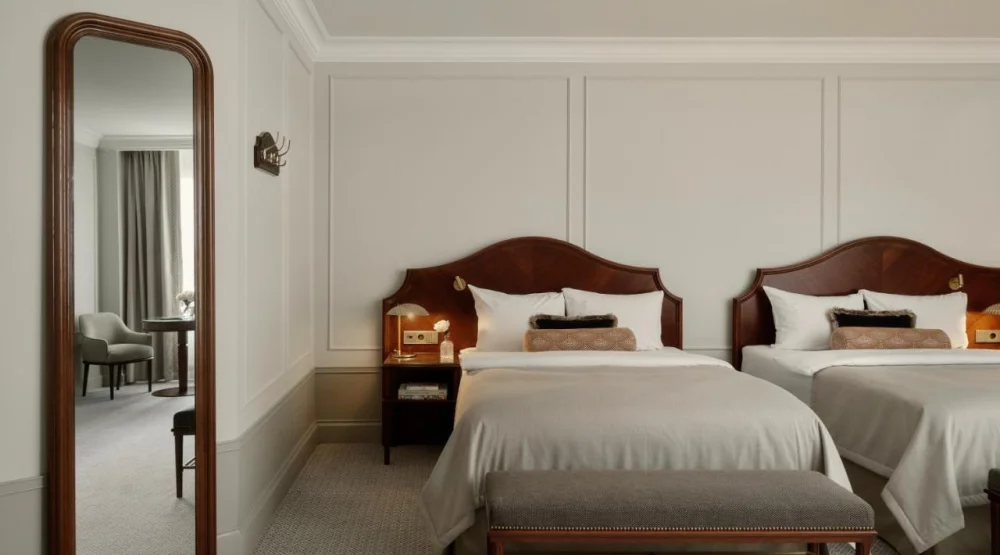 Premium Deluxe Twin Room at Hotel Kamp