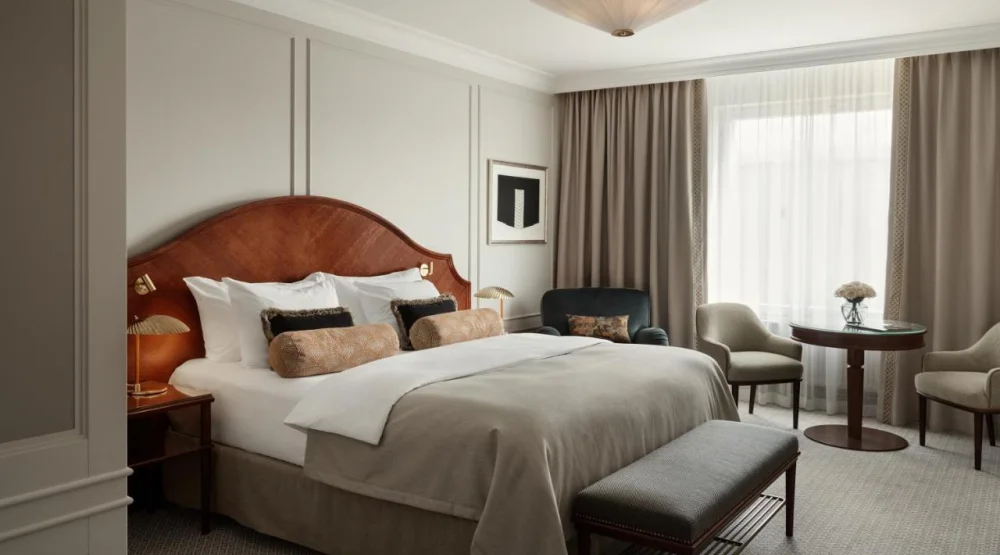 Premium Deluxe King Room at Hotel Kamp