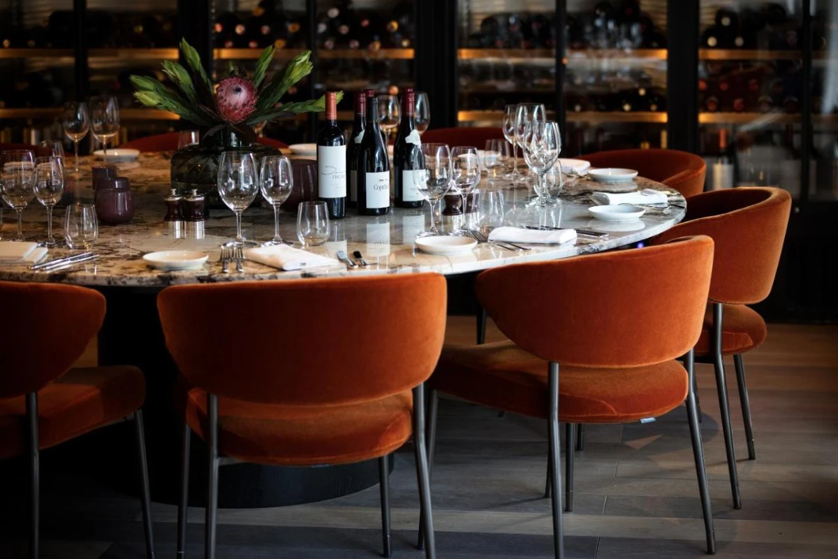 At Six - Hotel Photo 6