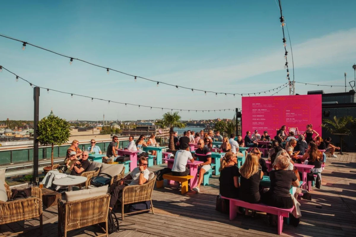 At Six - Hotel Photo 9