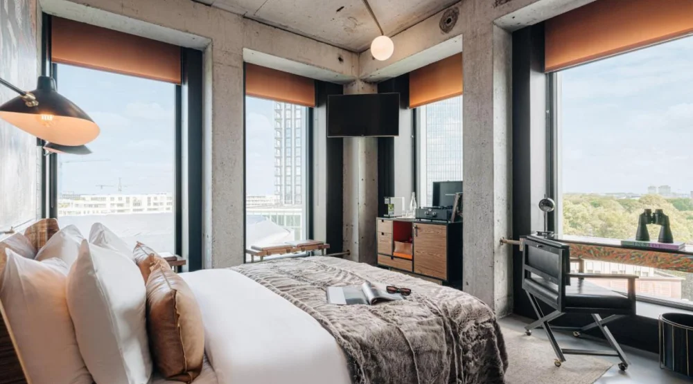 Deluxe Corner Room at Sir Adam