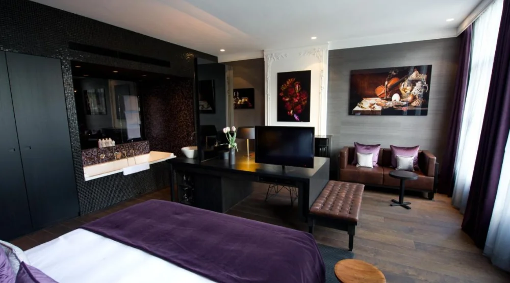 Luxury Double Room at Canal House