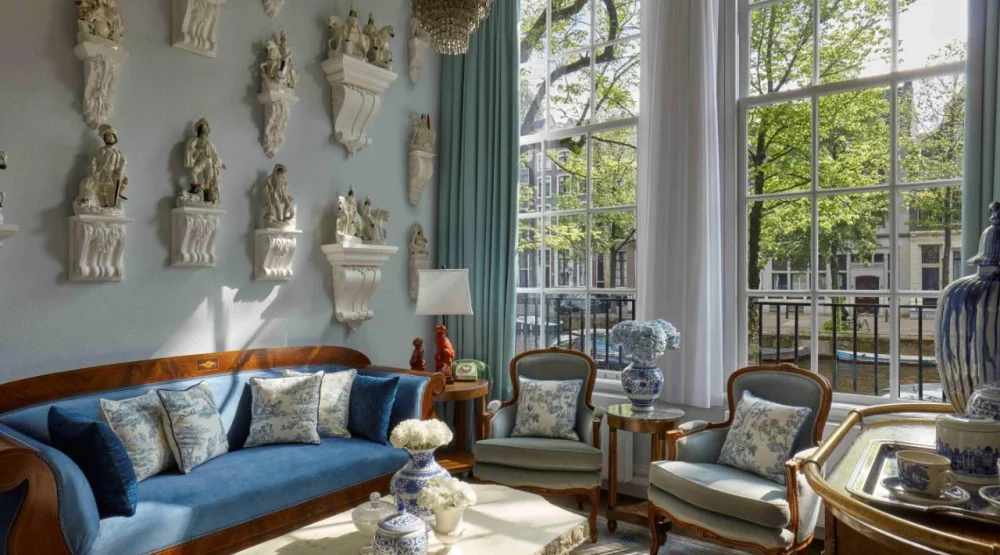 Porcelain Collectors Suite at Pulitzer Amsterdam