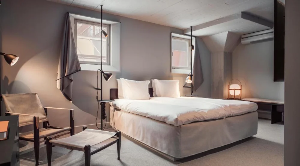 Superior at Blique by Nobis