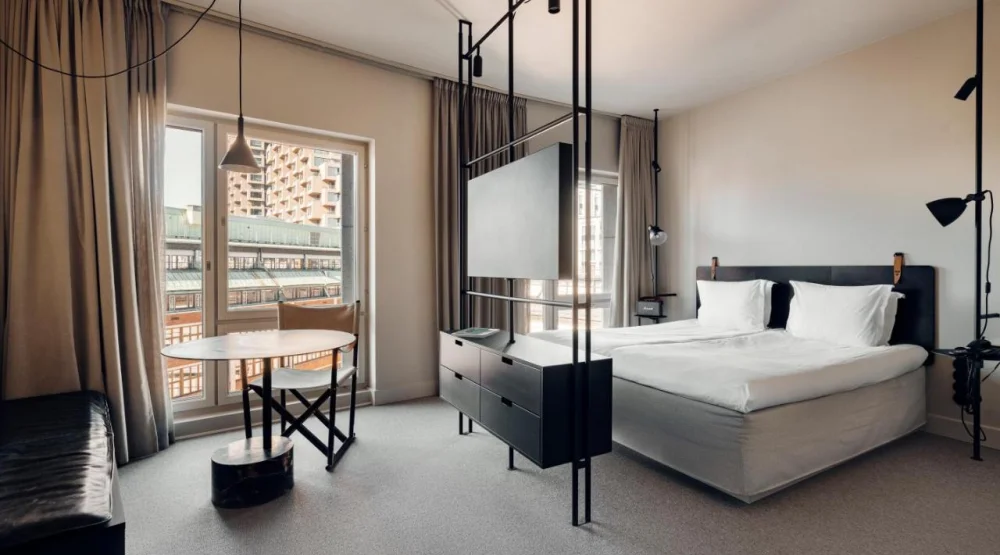 Studio 1, Studio, One King at Blique by Nobis