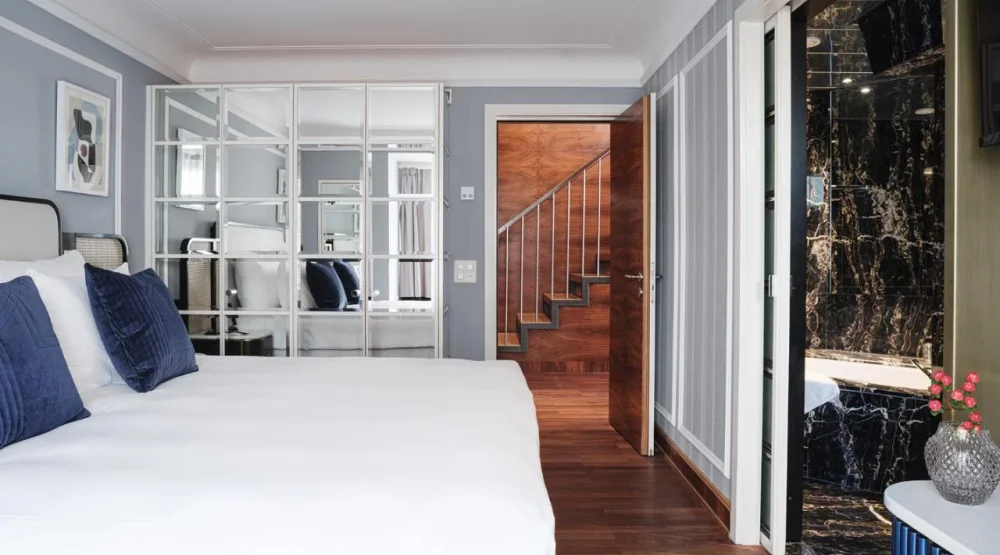 Suite with Lake View at Ameron Zurich Bellerive Au Lac