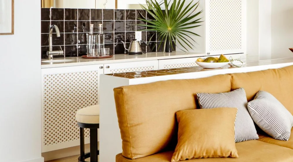 Deluxe Suite with Sea View at Palm Heights