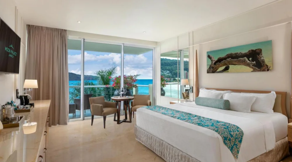 Superior Governor Suite Ocean View - King Size Bed at Moon Palace Jamaica