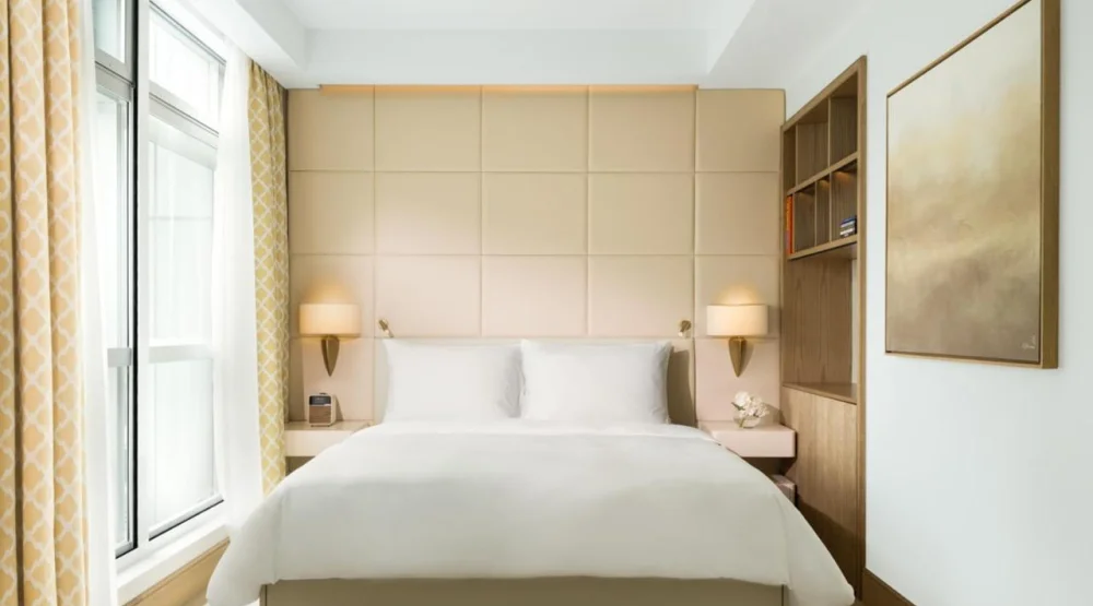 Studio Residence King at Lanson Place Hotel