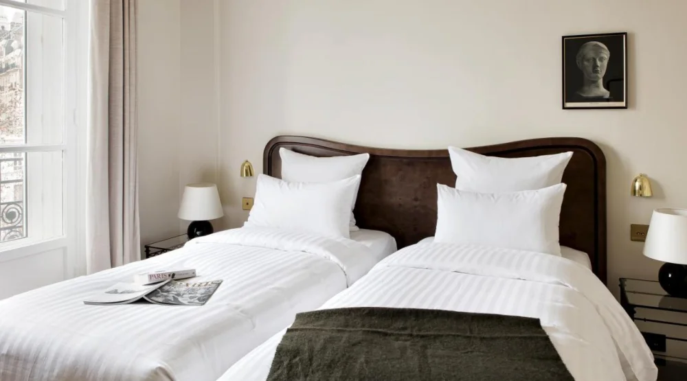 Classic Twin Room at Hotel Rochechouart