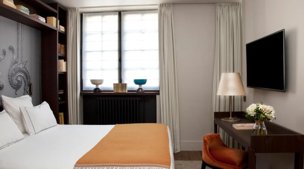 Double Room with River View at Relais de Chambord